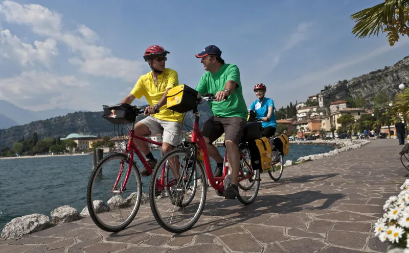 Cyclists at Lake Garda