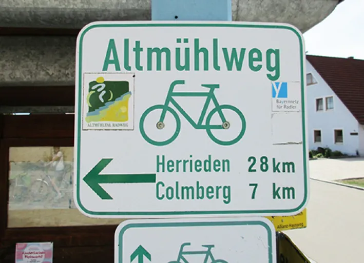 Signpost Altmühl cycle path